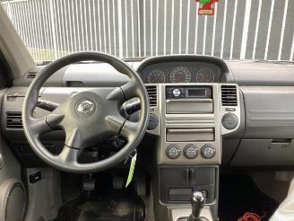 Nissan X-Trail X-Trail (T30), SUV, 2001 / 2013 2.0 16V 4x2 picture 10