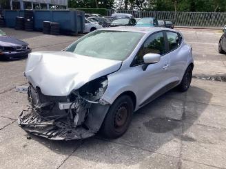 Salvage car Renault Clio Clio IV (5R), Hatchback 5-drs, 2012 / 2021 0.9 Energy TCE 90 12V 2013/3
