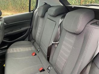 Peugeot 308 308 (L3/L8/LB/LH/LP), Hatchback 5-drs, 2013 / 2021 1.2 12V e-THP PureTech 110 picture 26