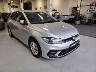damaged passenger cars Volkswagen Polo 1.0 Tsi Camera Dealer onderhouden 2022/3