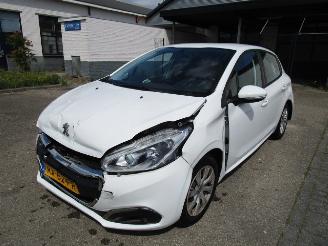 Voiture accidenté Peugeot 208 1.2 2018/2