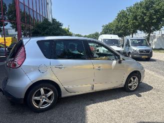 Renault Scenic 1.4 16V TCe 130 MPV  Benzine 1.397cc picture 6