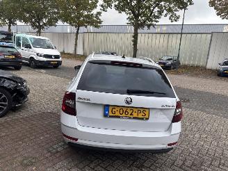 Skoda Octavia 1.6 TDI GREENTECH CL picture 5