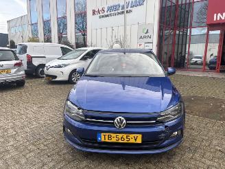 Voiture accidenté Volkswagen Polo 1.0 TSI COMFORTLINE 2018/1