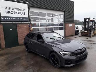 Vrakbiler auto BMW 3-serie 3 serie Touring (G21), Combi, 2019 330e xDrive 2.0 TwinPower Turbo 16V 2021/4