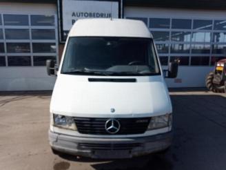 Mercedes Sprinter Sprinter 2t (901/902), Bus, 1995 / 2006 210D picture 2