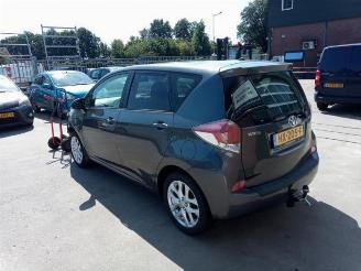 Toyota Verso S Verso S, MPV, 2010 / 2016 1.33 16V Dual VVT-I picture 3