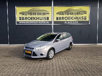 Coche accidentado Ford Focus 1.0 EcoBoost Trend 2013/10