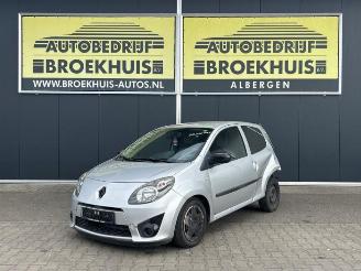 Coche siniestrado Renault Twingo Twingo II (CN), Hatchback 3-drs, 2007 / 2014 1.2 16V 2011/4