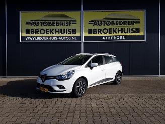 damaged passenger cars Renault Clio Estate 0.9 TCe Intens 2019/10