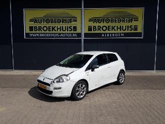 krockskadad bil auto Fiat Punto Evo 0.9 TwinAir Young 2014/12