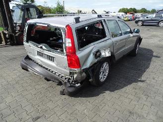 Vrakbiler auto Volvo Xc-70 2.5 T 2004/11