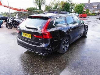 Volvo V-90 2.0 T4 picture 1