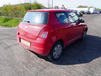Suzuki Swift 1.3 picture 1