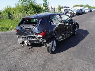 Vrakbiler auto Renault Clio 0.9 TCe 2018/2