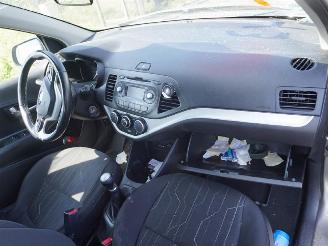 Kia Picanto 1.0 12v picture 5