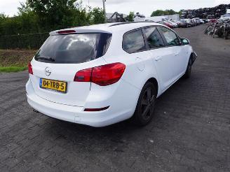 Dezmembrări autoturisme Opel Astra SPORTS TOURER 1.4 Turbo 2012/4