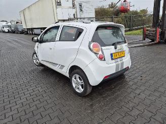 Chevrolet Spark 1.0 16V picture 2