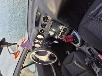 Peugeot 308 1.4 VTi picture 5