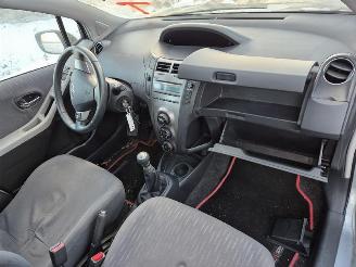 Toyota Yaris 1.3 picture 5