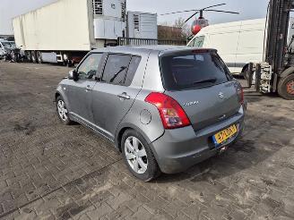 Suzuki Swift 1.3 picture 2