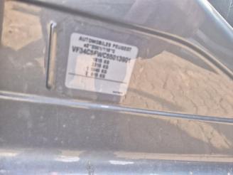 Peugeot 308 1.6 VTi picture 8