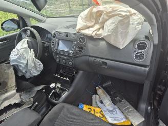 Volkswagen Golf 2.0 TDi picture 5