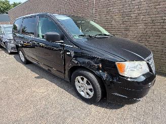 Damaged car Chrysler Grand-voyager 120 kW (163 PK)  2768 cc. 2010/1