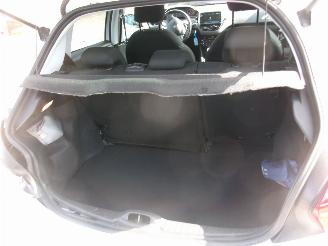 Peugeot 208 1.2 Allure 5 DRS picture 18