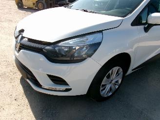 Renault Clio 0.9 Cool & Sound picture 5