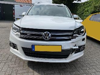 Volkswagen Tiguan 4Motion 1.4 TSi Sport&Style R-line Edition.pano/leer picture 7