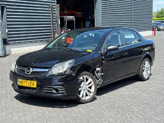 Coche accidentado Opel Vectra 2.2 16V Sedan 4Dr Benzine 2.198cc 108kW (147pk) FWD 2009/5