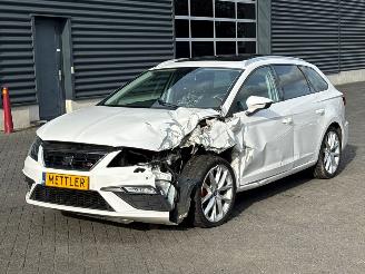 Vaurioauto  passenger cars Seat Leon FR 1.4 TSI 16V Combi/o 4Dr Benzine 1.395cc 92kW (125pk) FWD 2018/8