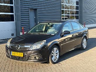damaged passenger cars Opel Vectra 1.8 16V Hatchback 4Dr Benzine 1.799cc 90kW (122pk) FWD 2006/1