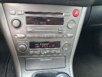 Subaru Legacy Touring Wagon 2.0i picture 18