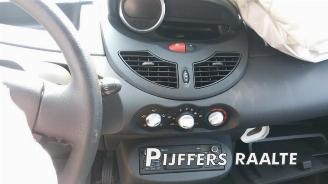 Renault Twingo Twingo II (CN), Hatchback 3-drs, 2007 / 2014 1.2 16V picture 11