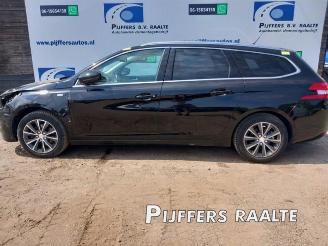 Vrakbiler auto Peugeot 308 308 SW (L4/L9/LC/LJ/LR), Combi 5-drs, 2014 / 2021 1.2 12V e-THP PureTech 130 2015/6