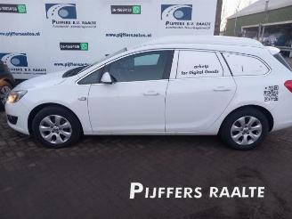 Démontage voiture Opel Astra Astra J Sports Tourer (PD8/PE8/PF8), Combi, 2010 / 2015 1.6 CDTI 16V 2016/2