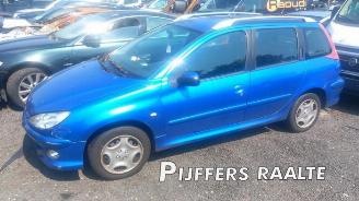 Vrakbiler auto Peugeot 206 206 SW (2E/K), Combi, 2002 / 2007 1.6 16V 2006/1