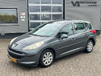 damaged passenger cars Peugeot 207 SW 1.4 VTi Blue Lease 2009/4