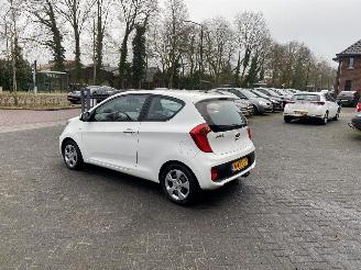 Kia Picanto 1.0 CVVT BusinessLine  AIRCO Hatchback 3-dr. picture 15