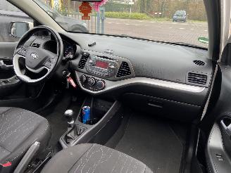 Kia Picanto 1.0 CVVT BusinessLine  AIRCO Hatchback 3-dr. picture 24