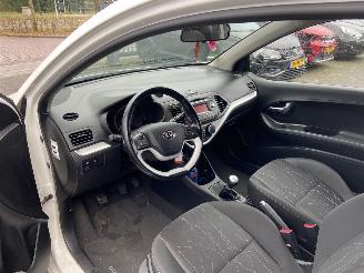 Kia Picanto 1.0 CVVT BusinessLine  AIRCO Hatchback 3-dr. picture 17