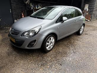 Vaurioauto  passenger cars Opel Corsa 1.2-16V BlitZ  Hatchback 3-dr. 2014/6