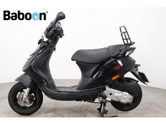 Piaggio  Zip 45KM picture 5