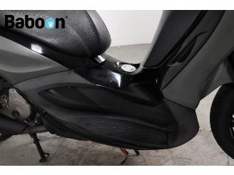 Piaggio  350 Beverly Sport ABS picture 21