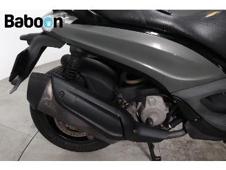 Piaggio  350 Beverly Sport ABS picture 22