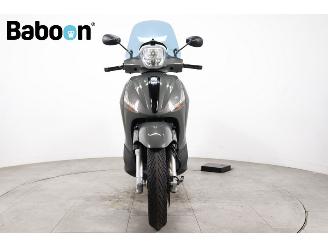 Piaggio  350 Beverly Sport ABS picture 3