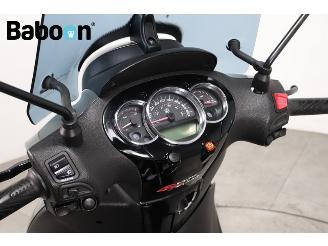 Piaggio  350 Beverly Sport ABS picture 11