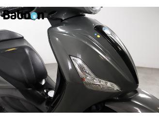 Piaggio  350 Beverly Sport ABS picture 19